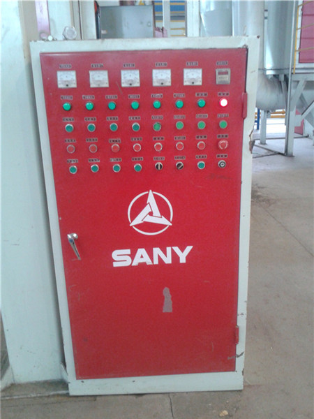 三一重工噴鋅現(xiàn)場 